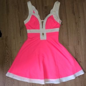 T & cup fluorescent block dress